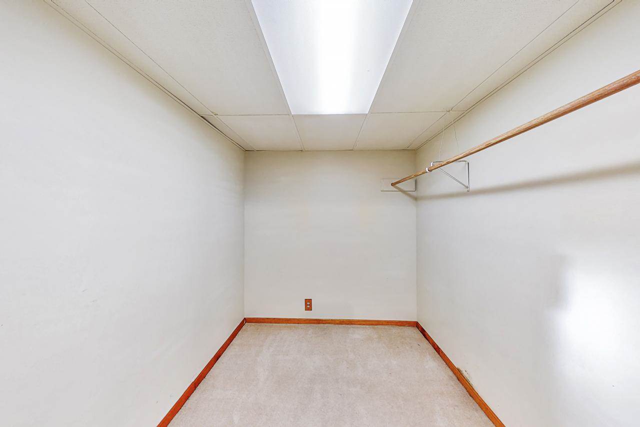 10641 Spaulding Circle, Omaha, NE 68134