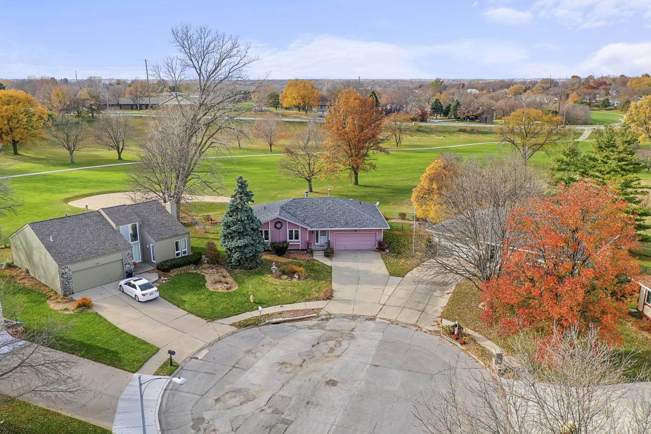 10641 Spaulding Circle, Omaha, NE 68134