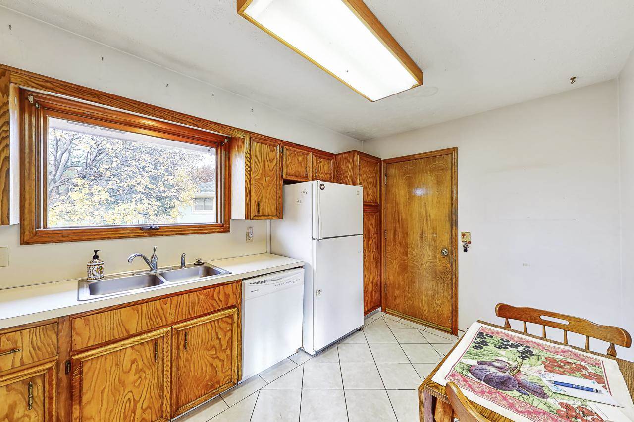 10641 Spaulding Circle, Omaha, NE 68134