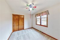 10641 Spaulding Circle, Omaha, NE 68134