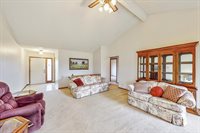 10641 Spaulding Circle, Omaha, NE 68134