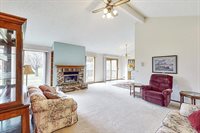 10641 Spaulding Circle, Omaha, NE 68134