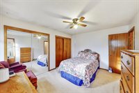 10641 Spaulding Circle, Omaha, NE 68134