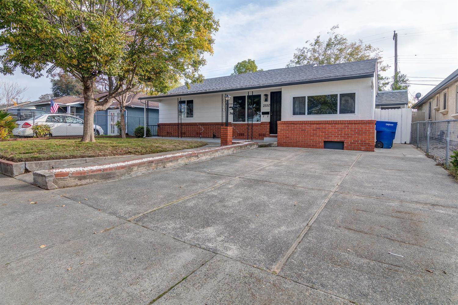 2550 24th Avenue, Sacramento, CA 95820