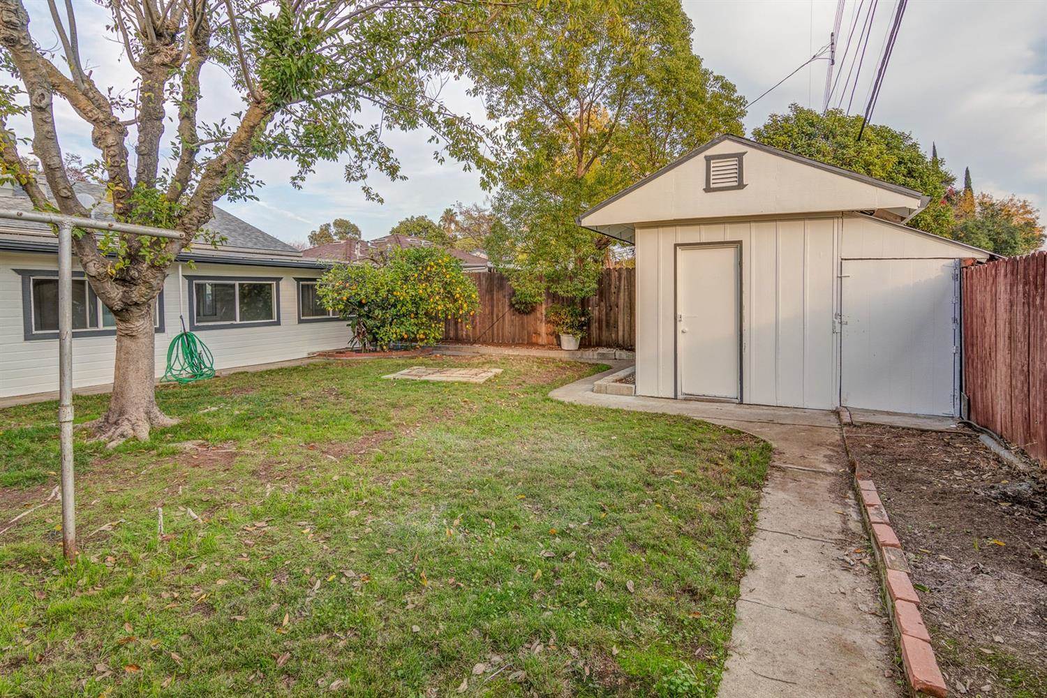 2550 24th Avenue, Sacramento, CA 95820