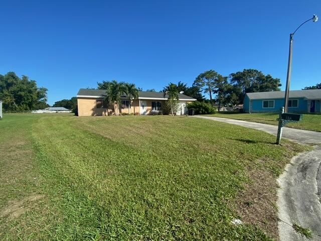 671 SW Old Briar Avenue, Port Saint Lucie, FL 34953