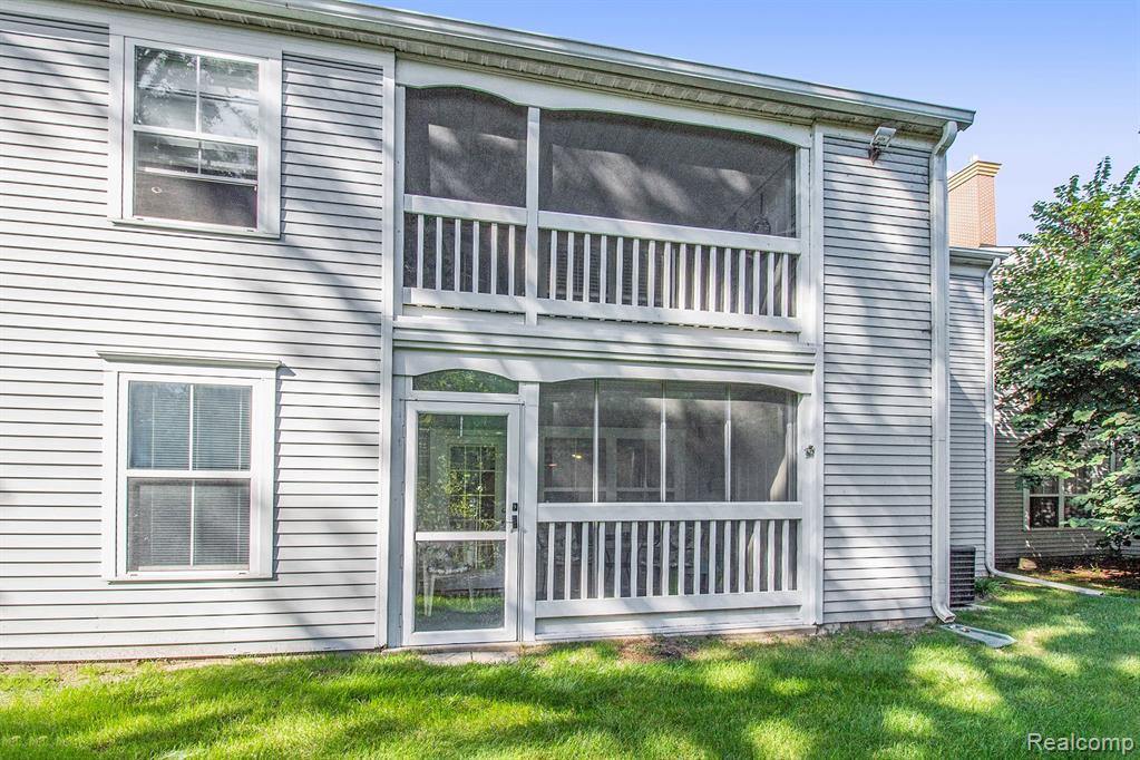 618 Curzon Ct Apt 103, Howell, MI 48843