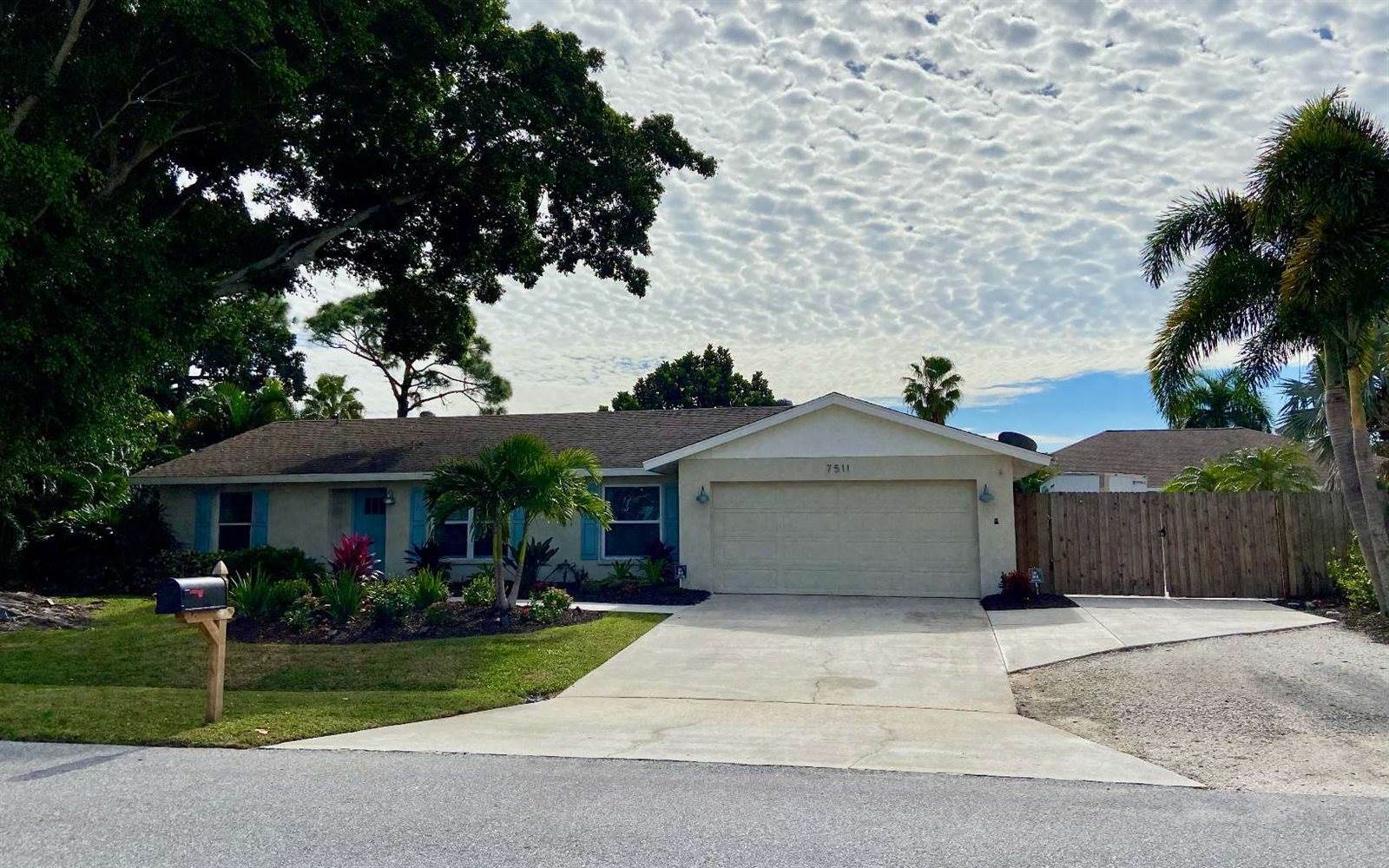 7511 22nd Avenue W, Bradenton, FL 34209