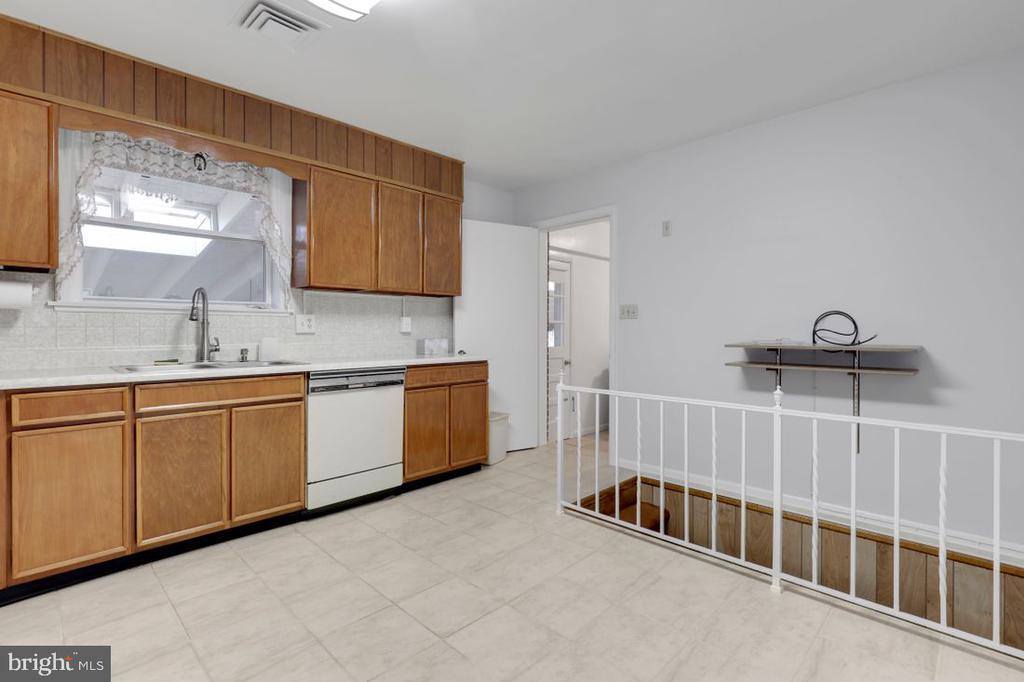 8418 High Ridge Road, Ellicott City, MD 21043