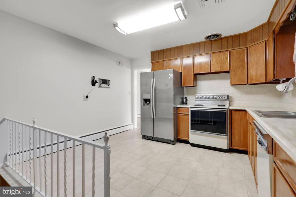 8418 High Ridge Road, Ellicott City, MD 21043