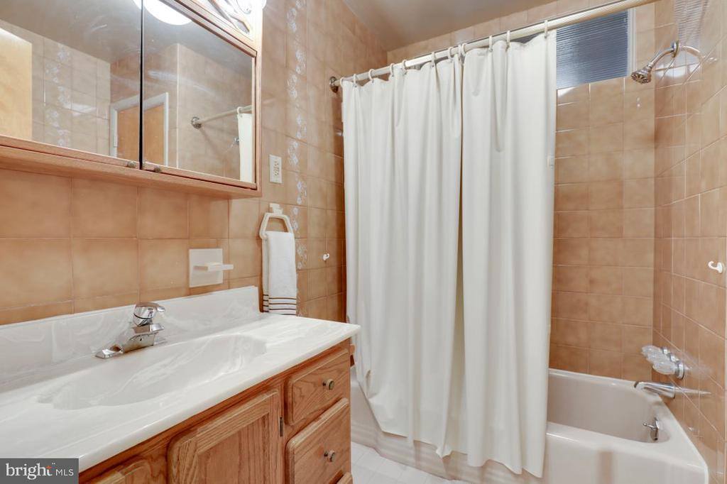 8418 High Ridge Road, Ellicott City, MD 21043