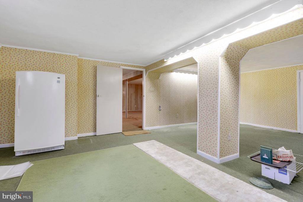 8418 High Ridge Road, Ellicott City, MD 21043