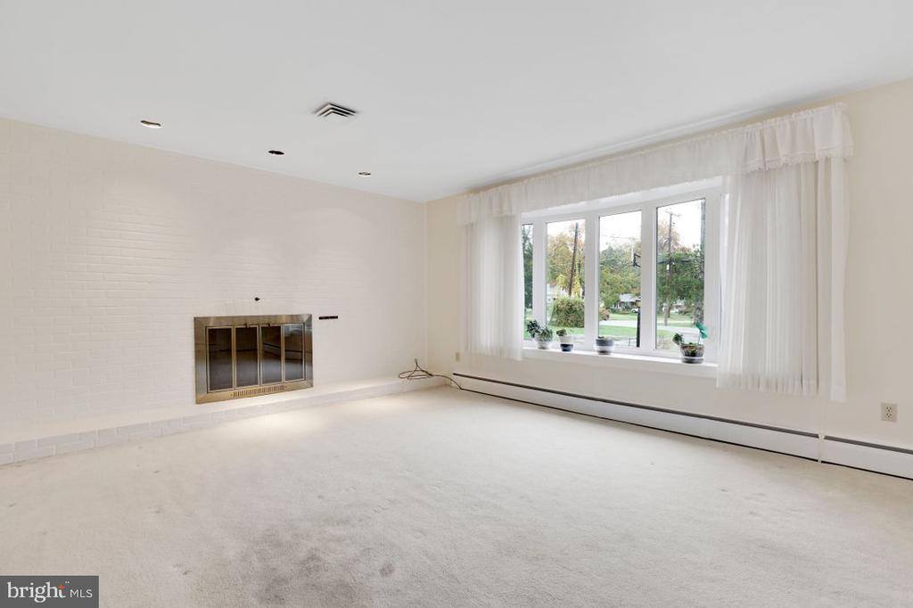 8418 High Ridge Road, Ellicott City, MD 21043