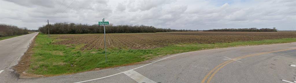 000 Behrens Road, East Bernard, TX 77435