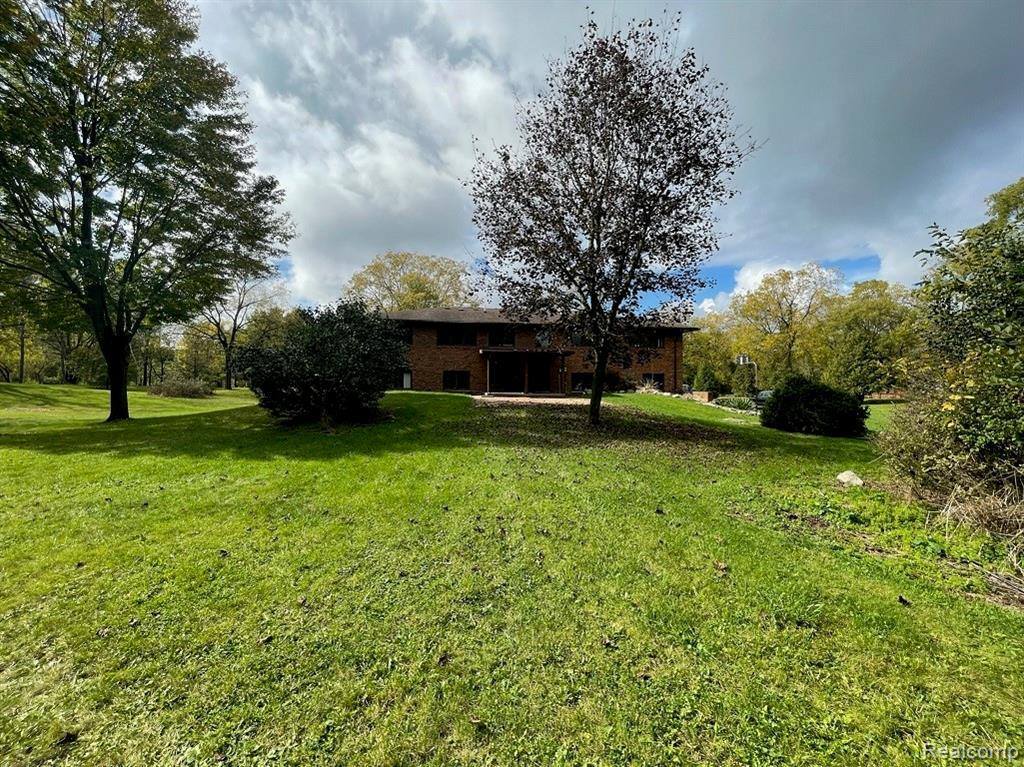 1655 Heather, Milford Township, MI 48381