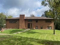 1655 Heather, Milford Township, MI 48381