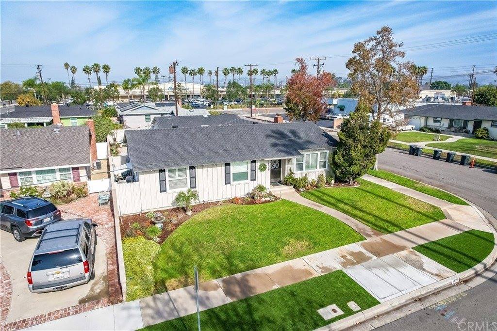 1439 East Barkley Avenue, Orange, CA 92867