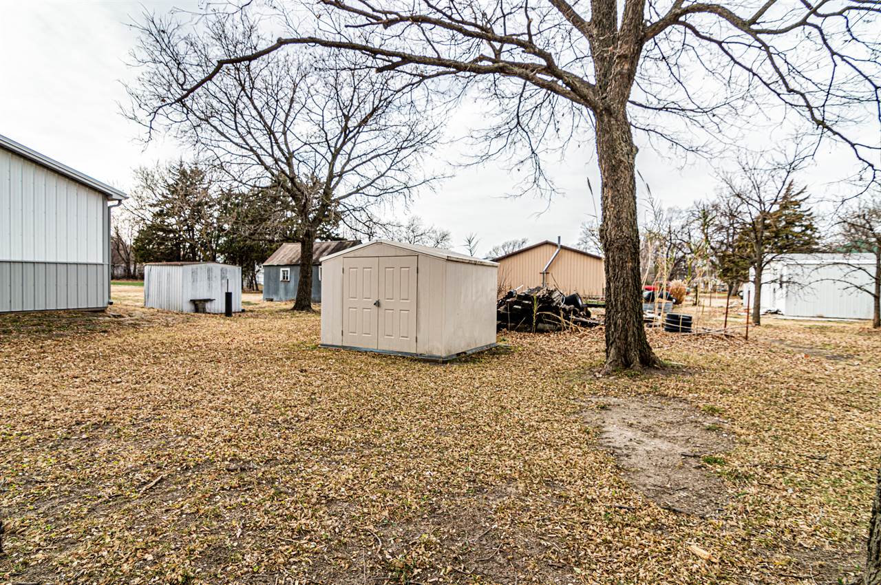 220 N Cedar, Hope, KS 67451