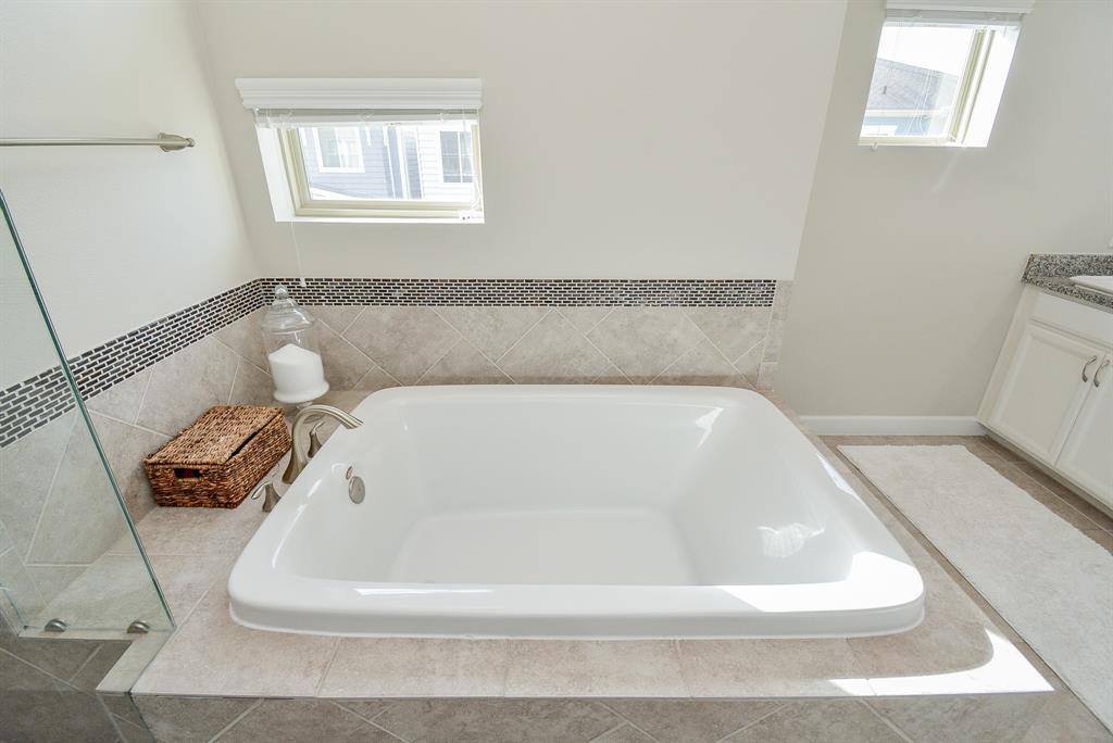 8914 Aventino Way, Houston, TX 77080