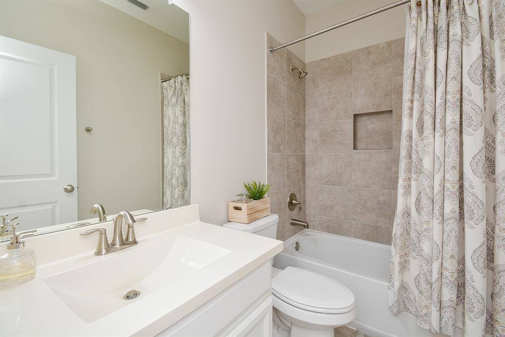 8914 Aventino Way, Houston, TX 77080