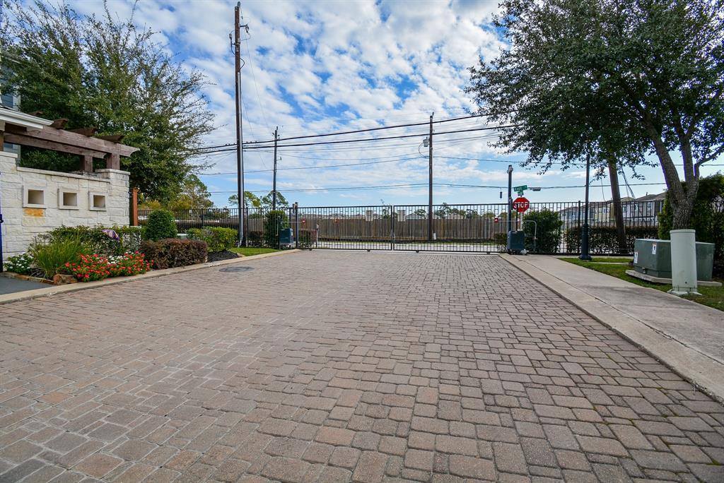 8914 Aventino Way, Houston, TX 77080