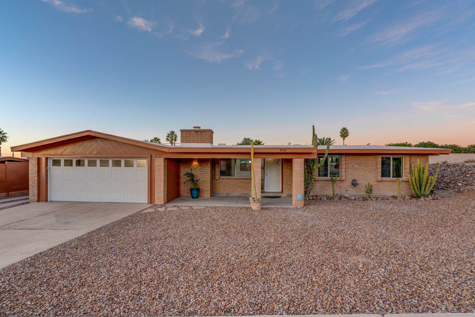 9797 E Nicaragua Pl, Tucson, AZ 85730