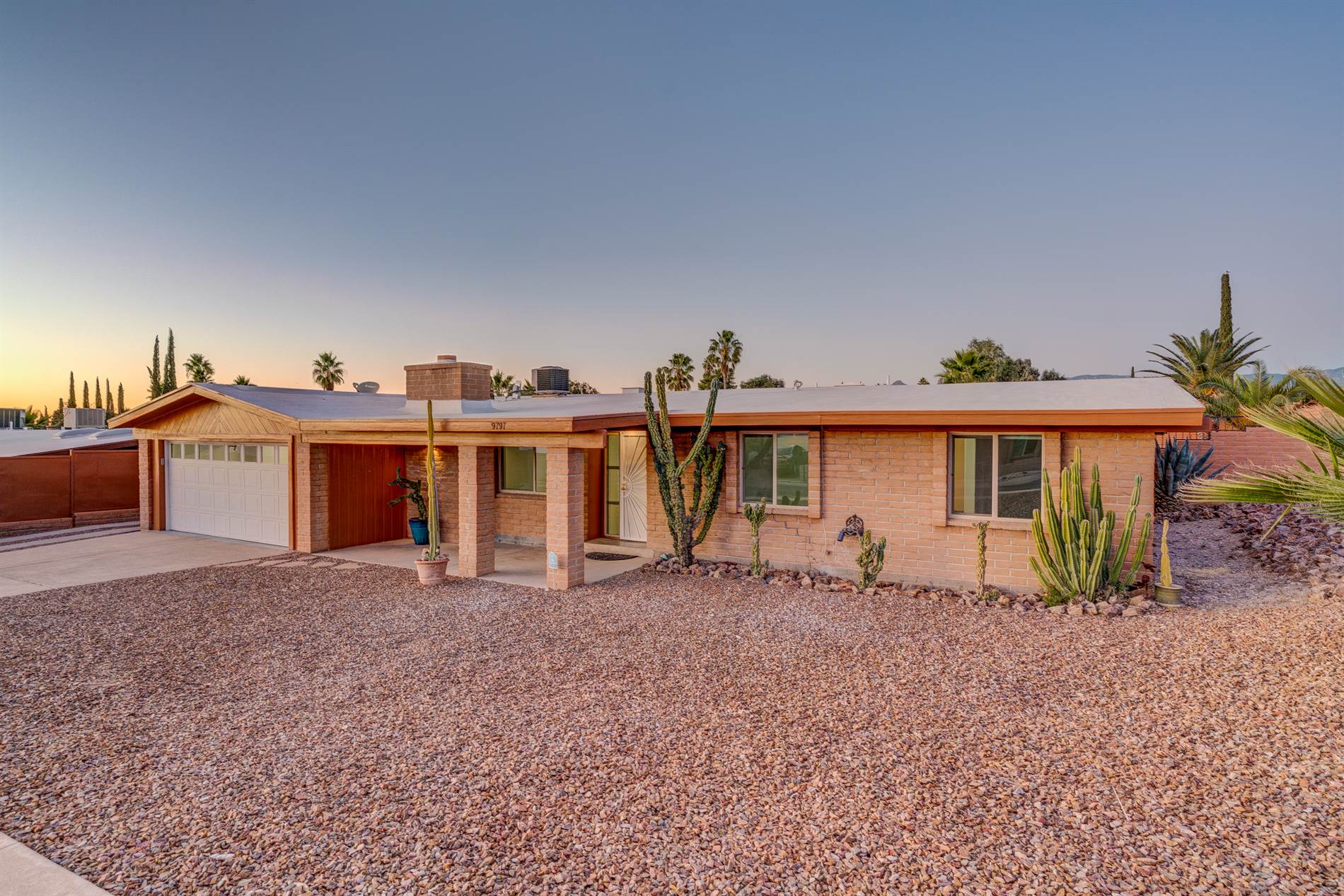 9797 E Nicaragua Pl, Tucson, AZ 85730