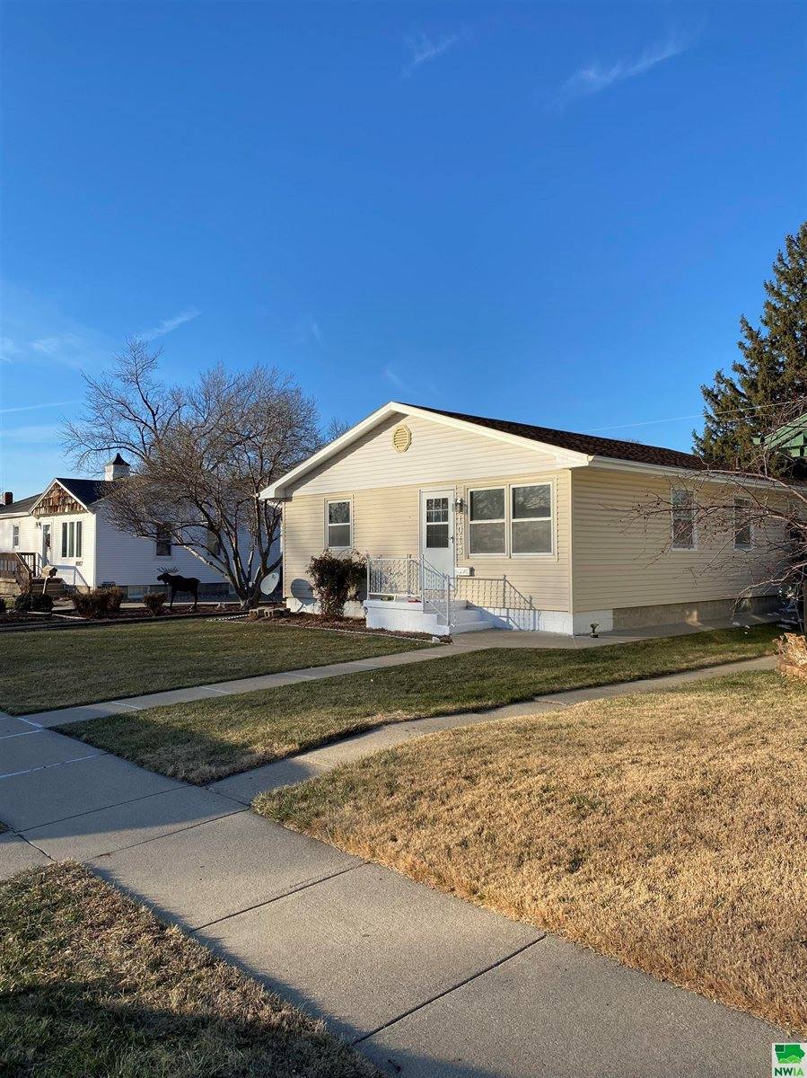 1013 Goldie Ave, Sioux City, IA 51109