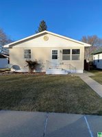 1013 Goldie Ave, Sioux City, IA 51109