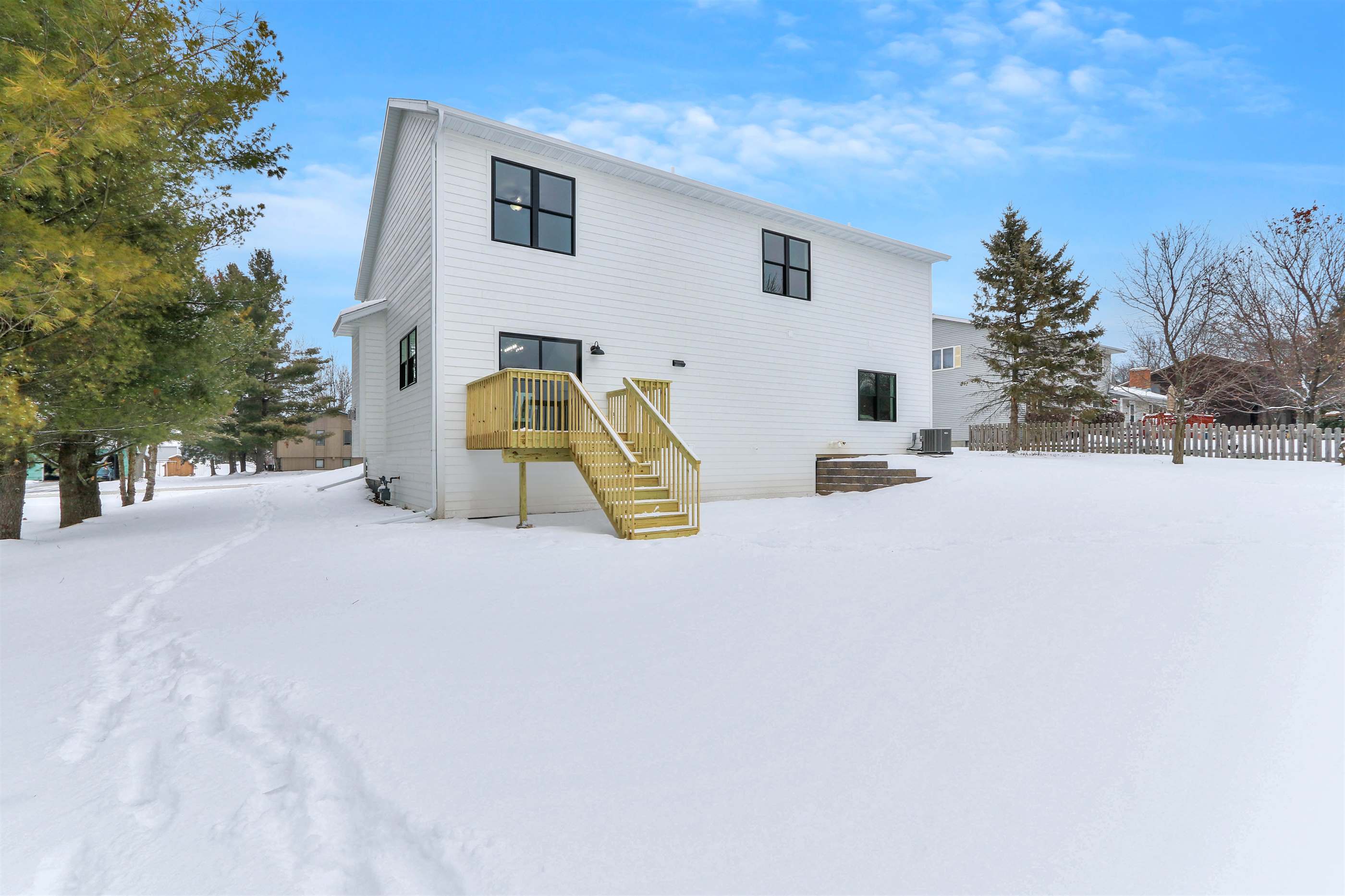 1216 W Ives Street, Marshfield, WI 54449