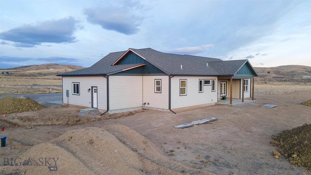 9 Red Shoulder Lane, Three Forks, MT 59752