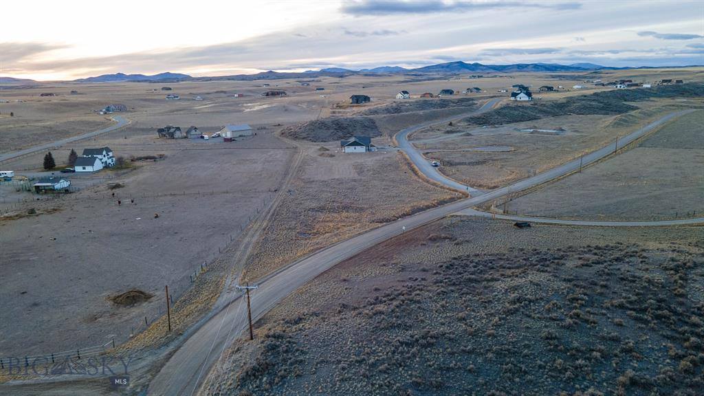 9 Red Shoulder Lane, Three Forks, MT 59752