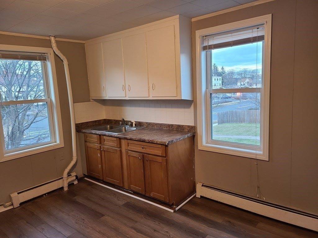 83-85 Parker St, Springfield, MA 01151