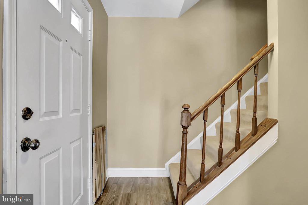 788 3RD Street, Herndon, VA 20170