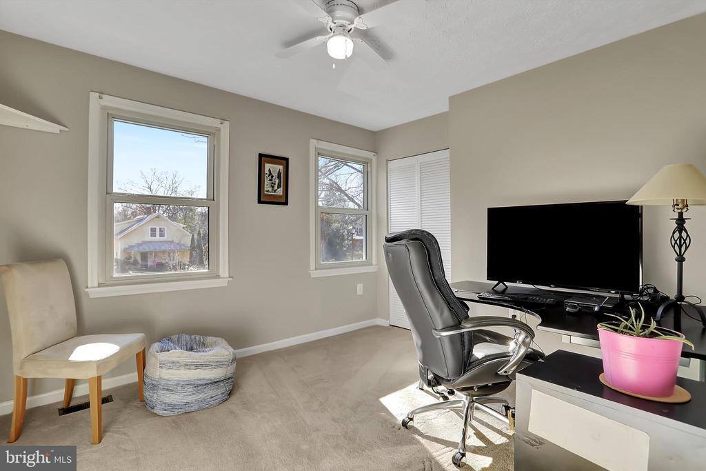 788 3RD Street, Herndon, VA 20170