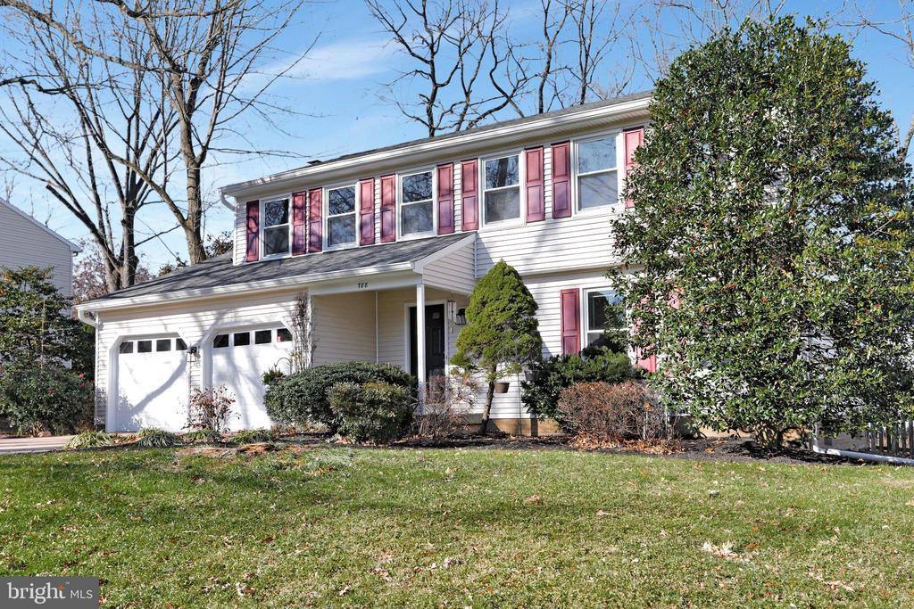 788 3RD Street, Herndon, VA 20170