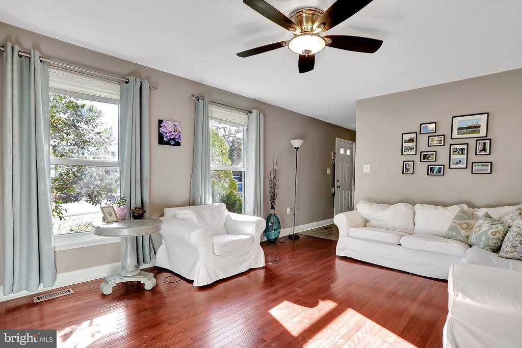 788 3RD Street, Herndon, VA 20170