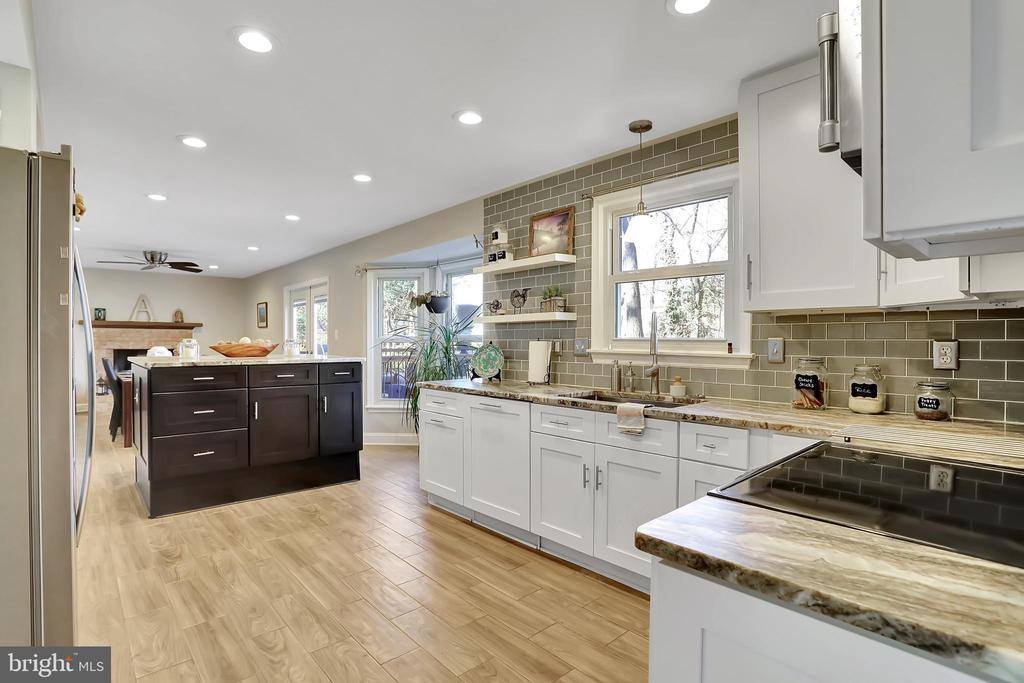 788 3RD Street, Herndon, VA 20170