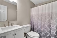 788 3RD Street, Herndon, VA 20170