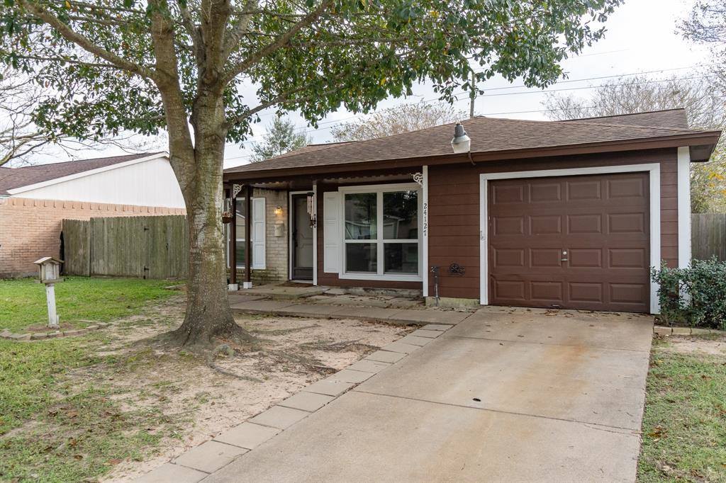 24127 Four Sixes Lane, Hockley, TX 77447
