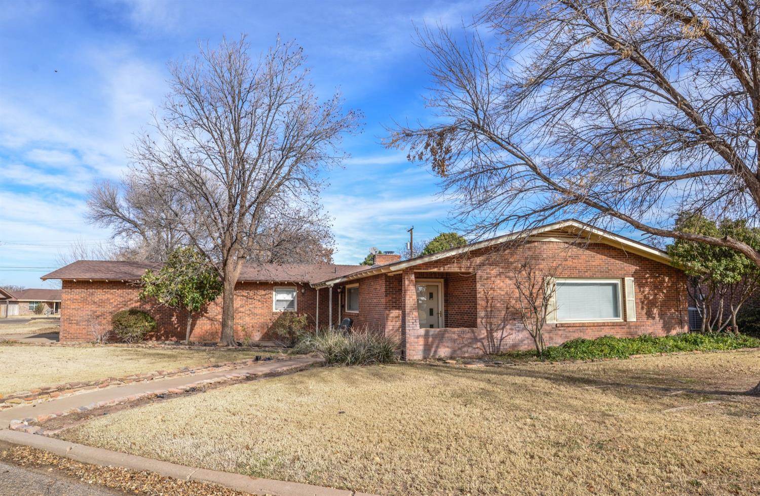 1412 Cherry Blossom Drive, Littlefield, TX 79339