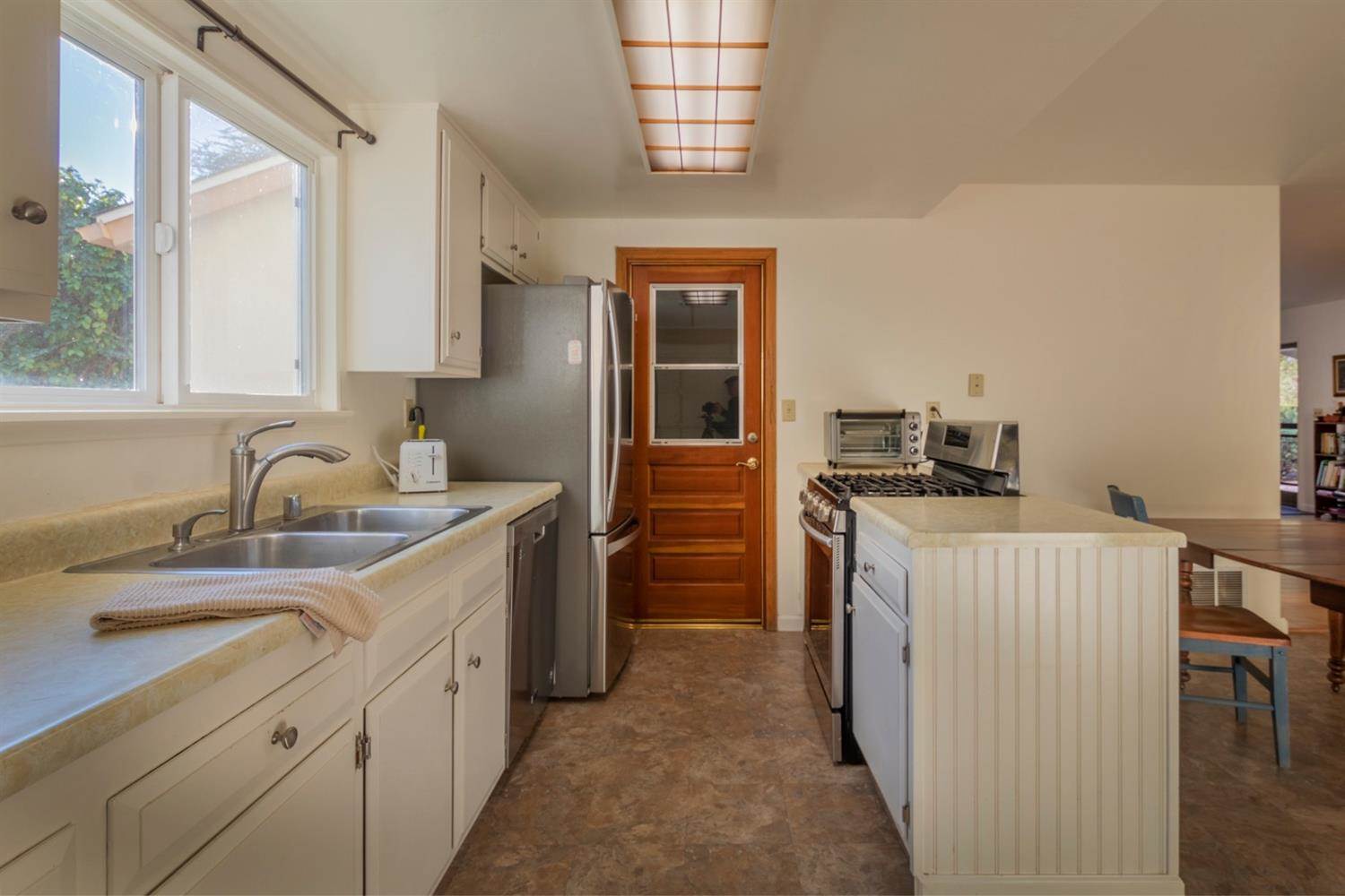 1119 Mariano Drive, Ojai, CA 93023