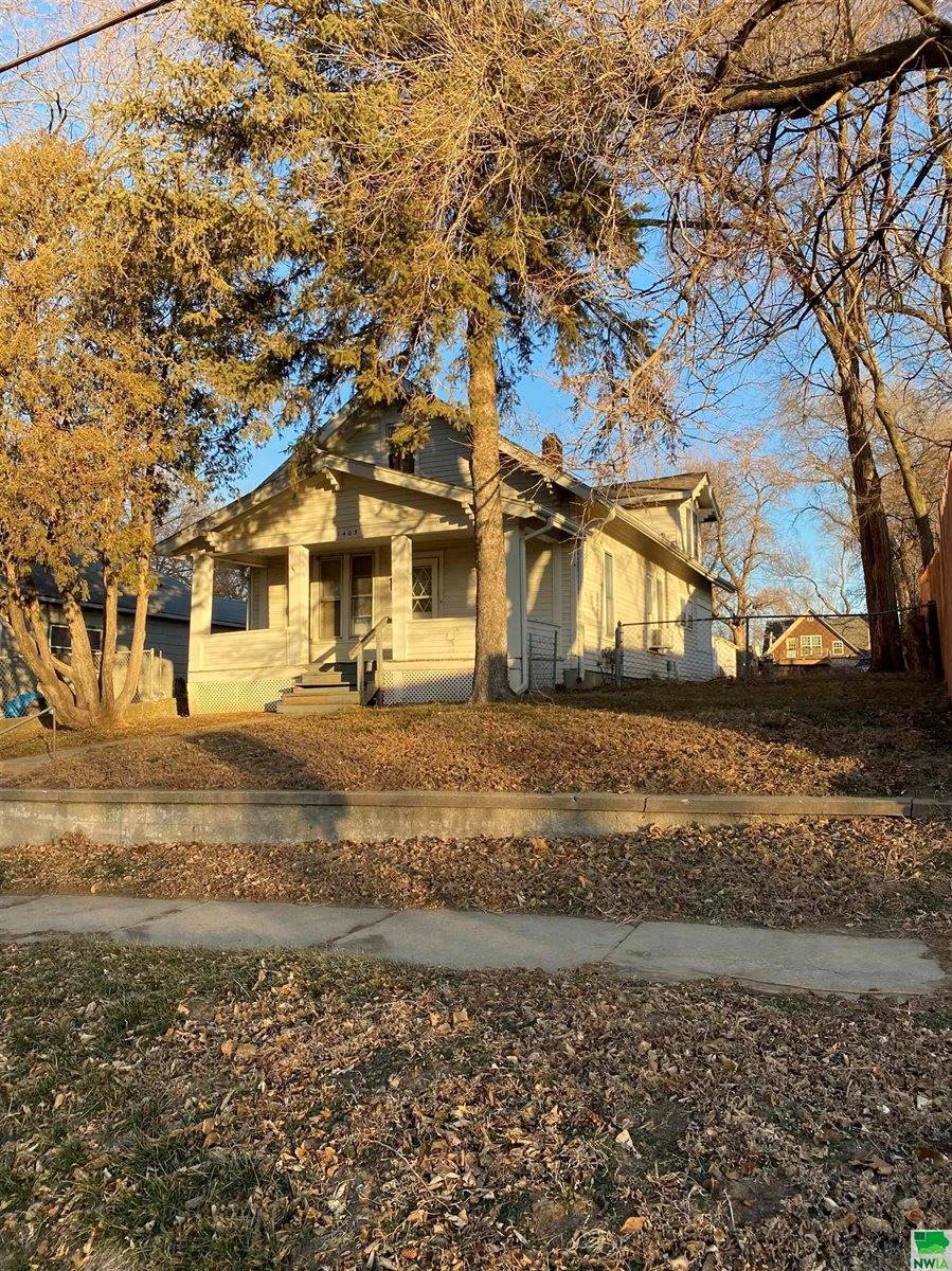 1405 W 2nd St, Sioux City, IA 51103