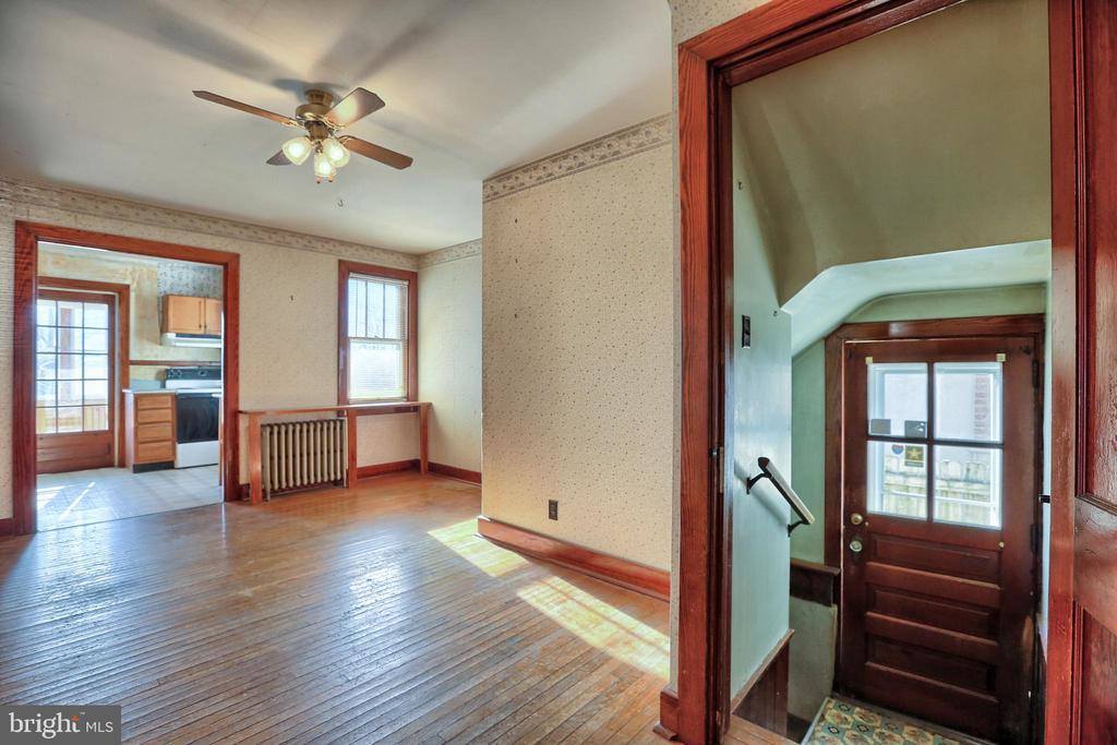 1126 East Chocolate Avenue, Hershey, PA 17033