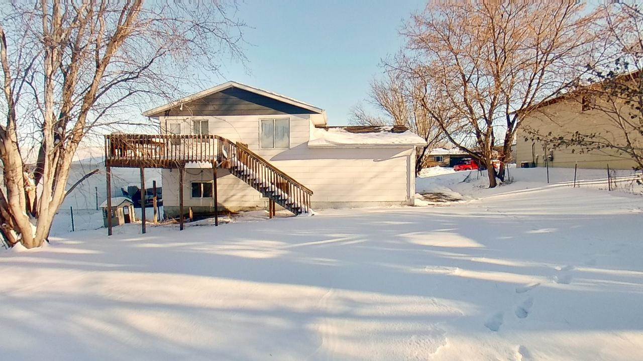 15 Penenah Drive, Lincoln, ND 58504