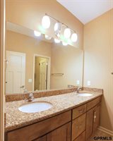 2542 N 137 Street, Omaha, NE 68164