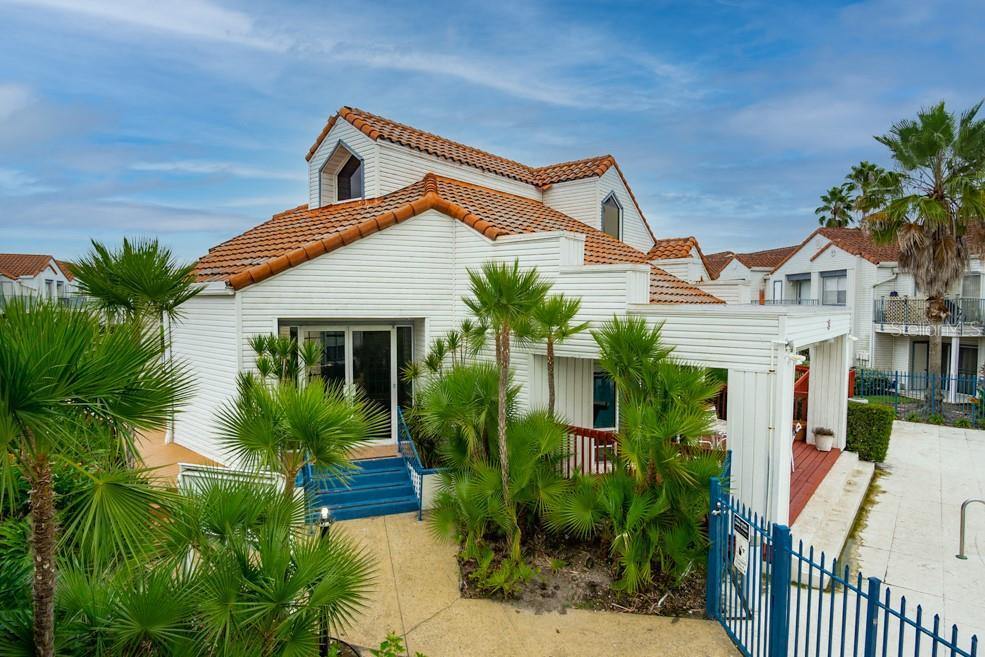 2520 Woodgate Boulevard, Orlando, FL 32822