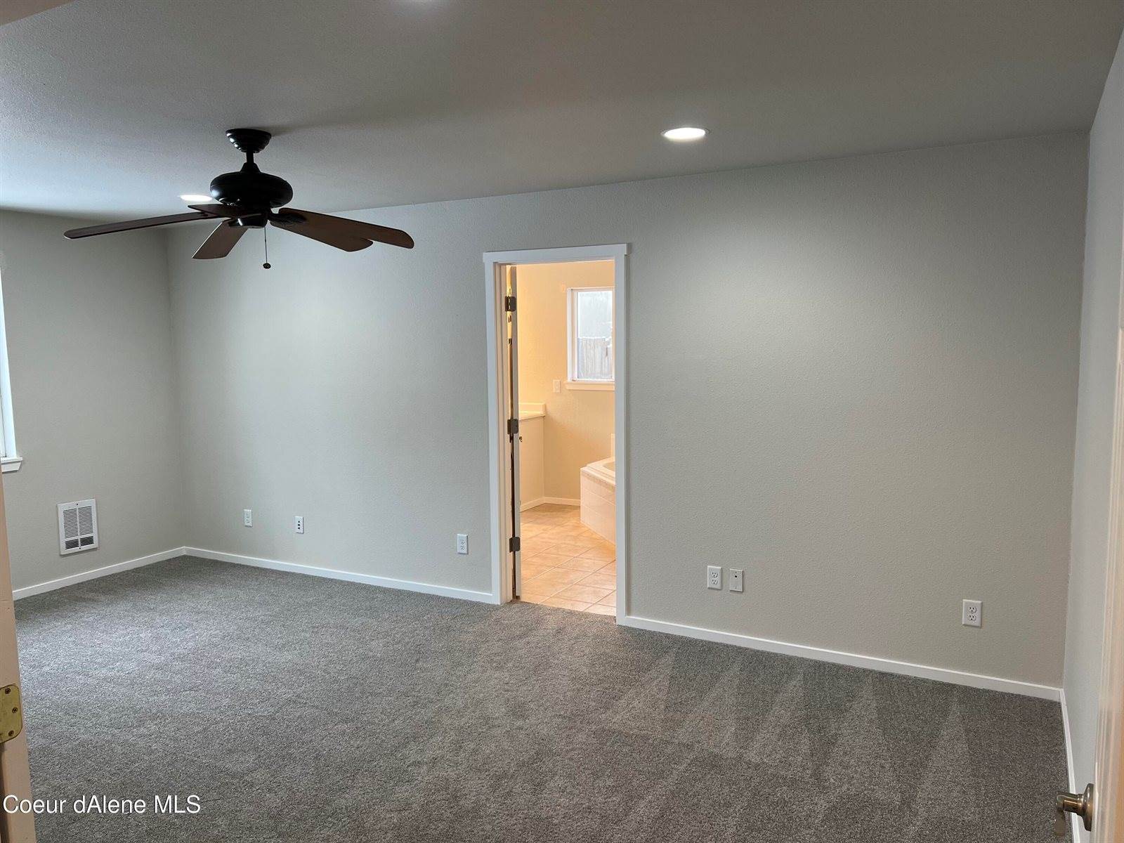 29975 North 6TH St, Athol, ID 83801