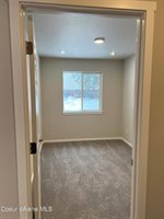 29975 North 6TH St, Athol, ID 83801
