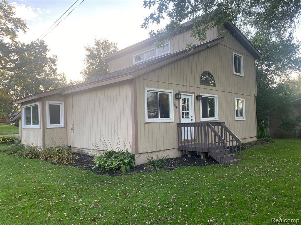 3480 South Woodland Drive, Highland Township, MI 48356